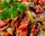 Foto del paso 6 de la receta: Ratatouille by "La One" 😅 🥰 Verduras guisadas que se hacen solas 🧅🧄🫑🌶️🍆🥔🍅🥕🫒🥬