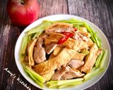 芹菜炒豆皮的食譜步驟6照片
