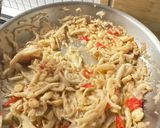 Foto langkah ke 2 dari resep Tumis Jamur Tiram Putih.