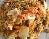 Foto langkah ke 6 dari resep Bihun goreng seafood.