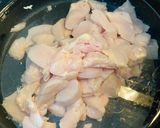 Foto langkah ke 3 dari resep Sop Dada Ayam Sueger Polll.