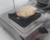 गेहूं के आटे की रोटी (gehu ke aate ki roti recipe in Hindi) रेसिपी चरण 5 फोटो