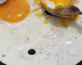 Cara Membuat Telor Ceplok Setengah Matang Sunny Side Up Eggs 5