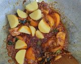 Gambar langkah 2 resipi Sotong Goreng Kari.