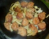 Foto del paso 2 de la receta: Nopales picositos con longaniza