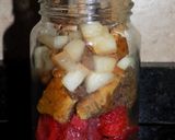 Foto del paso 3 de la receta: Bizcochuelo y frutas en frasco