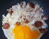 รูปขั้นตอนการทำที่ 2 ของ ข้าวผัดกุนเชียง