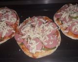 Foto del paso 2 de la receta: Pizza con pan de pita