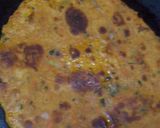 A picture of step 6 of Carrot paratha with salsa fillings.