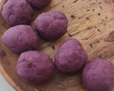 Foto langkah ke 3 dari resep Bola Ubi Ungu Isi Coklat.