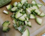 Foto del passaggio 1 della ricetta Zucchine e tonno