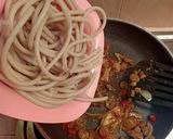 Foto langkah ke 7 dari resep Pasta Makaroni Sosis Bunga Telang.