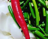 Hình bước làm 3 của món Dồi trường xào bông hành 🧅🌶️