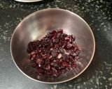 A picture of step 3 of Mango oats cranberry bar.