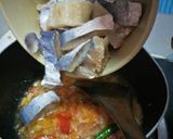 Foto langkah ke 5 dari resep Ikan Asin Asam Manis Banjar.