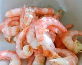 Hình bước làm 1 của món Salad Cà Chua Tôm Biển