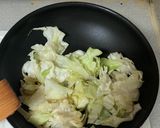 塔香沙茶雞腿拌炒高麗菜的食譜步驟2照片