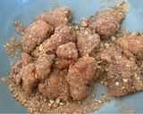 A picture of step 2 of Air fry chicken tots.