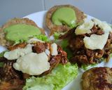 Foto del paso 9 de la receta: Arepas🥯de plátano🫓macho maduro🍌rellenas🥑de pollo🍗bbq🍅y queso🥯🍯🧀