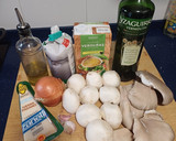 Foto del paso 1 de la receta: Risotto de setas al vermut