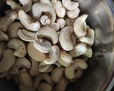 A picture of step 1 of Kaju apple sweet.