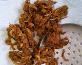 A picture of step 6 of Spicy Bajara Onion Pakoda.