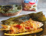 Foto langkah ke 5 dari resep Pepes Ikan Bumbu Mangga Muda.