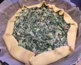 Foto del passaggio 4 della ricetta Quiche salata “svuotafrigo”