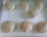 Foto langkah ke 9 dari resep Roti boy garing diluar lembut di dalam.