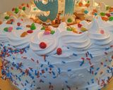 Foto del paso 4 de la receta: Torta vertical para peque de la casa!!😂😂91 jóvenes años de mi suegro❤️