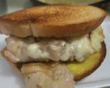 Foto del paso 12 de la receta: Sándwich🥯de pollo🍗hawaiano🍍🧀🥐