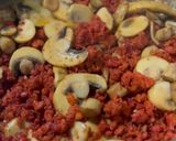 Foto del paso 5 de la receta: Espagueti con Crema de Champiñones y Chorizo Chipotleado