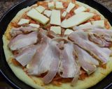 Foto del paso 3 de la receta: Pizza con panceta y huevo frito (2 variedades)