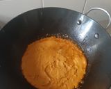 A picture of step 2 of Motte saru poached egg sambar.