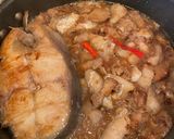 A picture of step 2 of Caramelized Catfish in Clay Pot (Cá Bông Lau Kho Tộ).