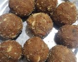 गुजराती चूरमा लड्डू (gujarati churma ladoo recipe in Hindi) रेसिपी चरण 7 फोटो