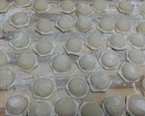 Foto del paso 4 de la receta: Tortellini de carne caseros. La receta de la abuela!