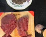 Foto del paso 2 de la receta: Steak au poivre con hash browns de queso cheddar