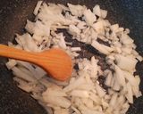 Foto del paso 5 de la receta: Zapallitos verdes rellenos 🍞🧀