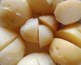 A picture of step 1 of Lasania batata.