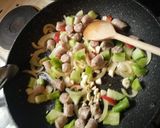 A picture of step 4 of Broccoli Sausage Whole-Wheat Pasta.