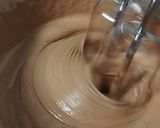 Foto langkah ke 1 dari resep Bolu Coklat dengan 3 Varian Mousse.