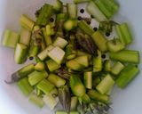 Tejszínes-spárgás csirkeragu, édesburgonya pürével Lm, Gm, Hm recept fázis 1 fotója