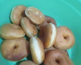 Foto langkah ke 7 dari resep Donat Maizena.