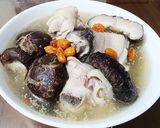膠原養顏香菇雞湯（コラーゲン美肌きのこ鶏スープ）的食譜步驟12照片