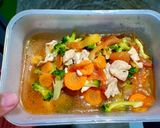 รูปขั้นตอนการทำที่ 3 ของ ผัดบร็อคโคลี่ไก่