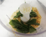 Foto del paso 4 de la receta: Espaguetis al Pesto de Albahaca