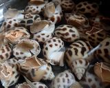 Hình bước làm 1 của món Ốc hương trứng muối