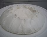 Foto del paso 4 de la receta: Pavlova con frutos rojos