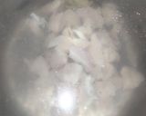 Foto langkah ke 3 dari resep Sop Ayam Bakso favorit anak-anak.